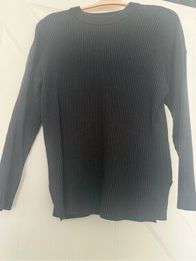 A&F women’s Soft AF Black Ribbed Sweater